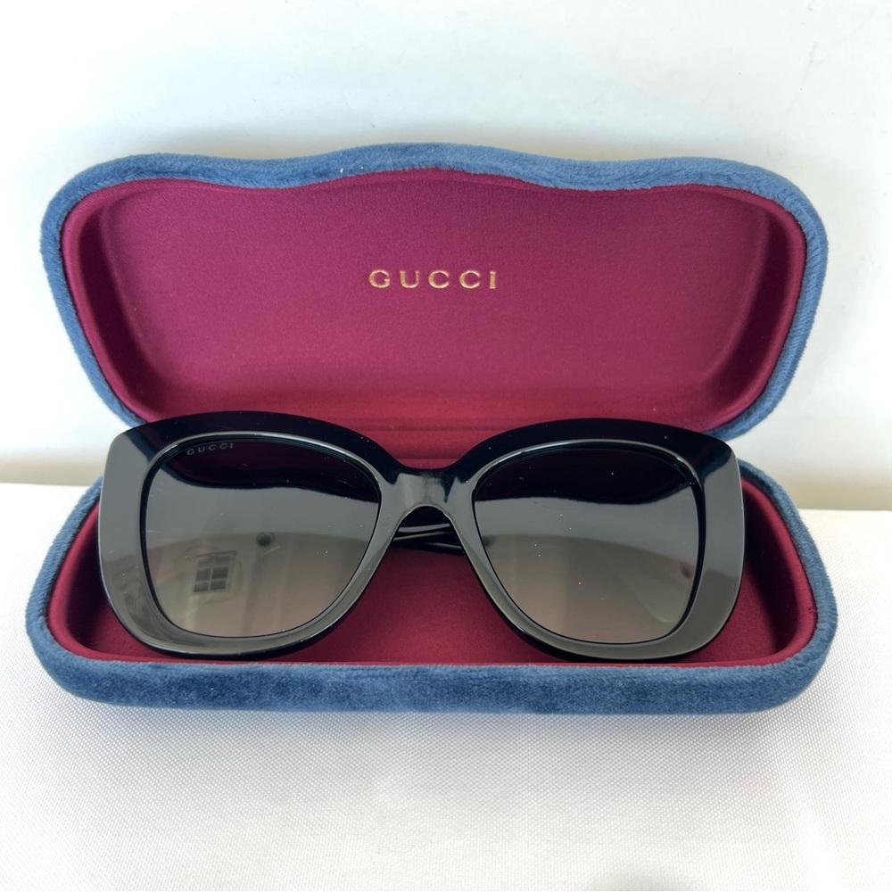 GUCCI Italy GG0327 S Cat Eye Gray Gradient Lens Black Frame Gold Logo Sunglasses - Picture 3 of 16